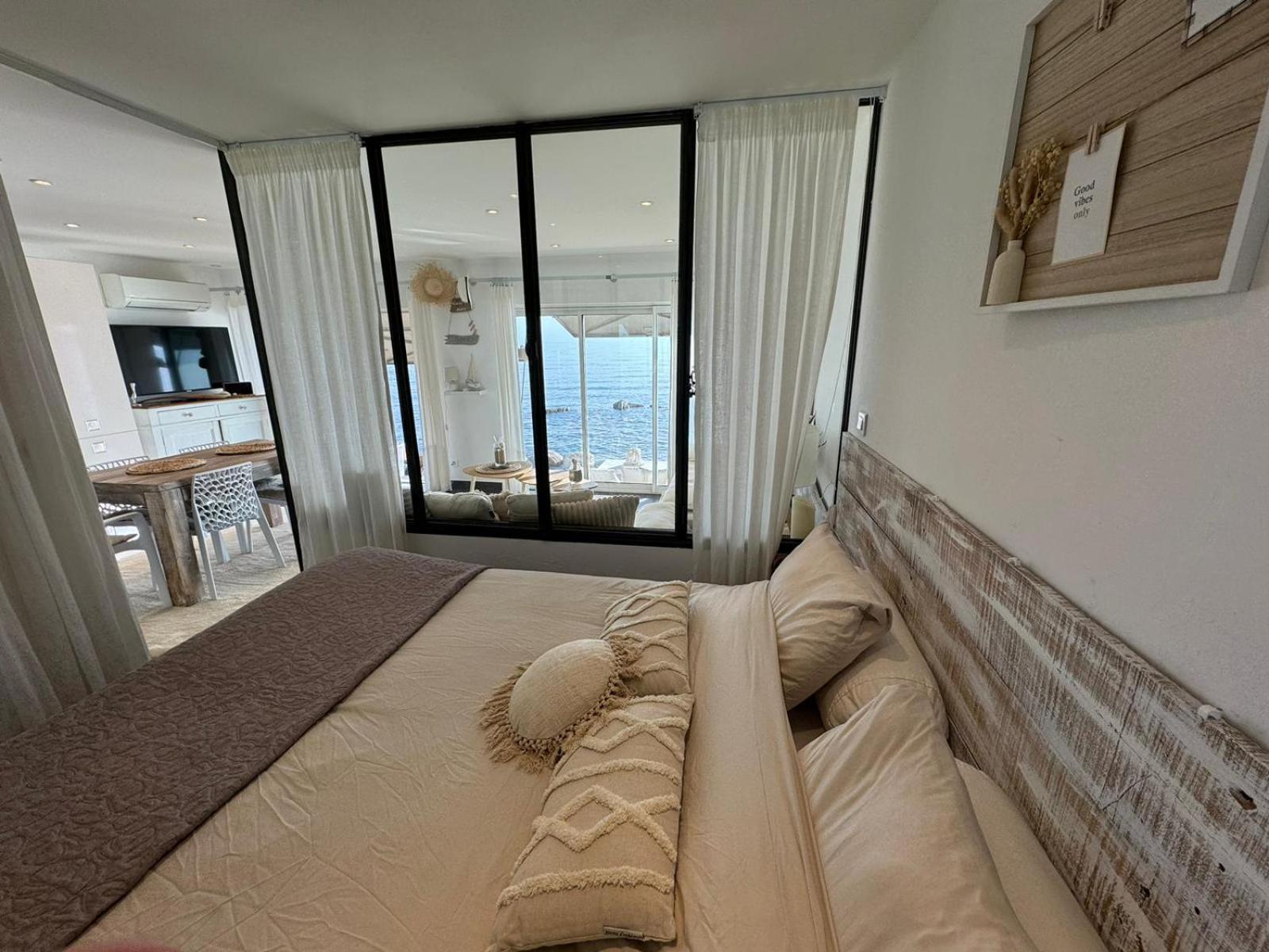 Lou Cabanou Apartment แซ็งต์-แมกซีม ภายนอก รูปภาพ