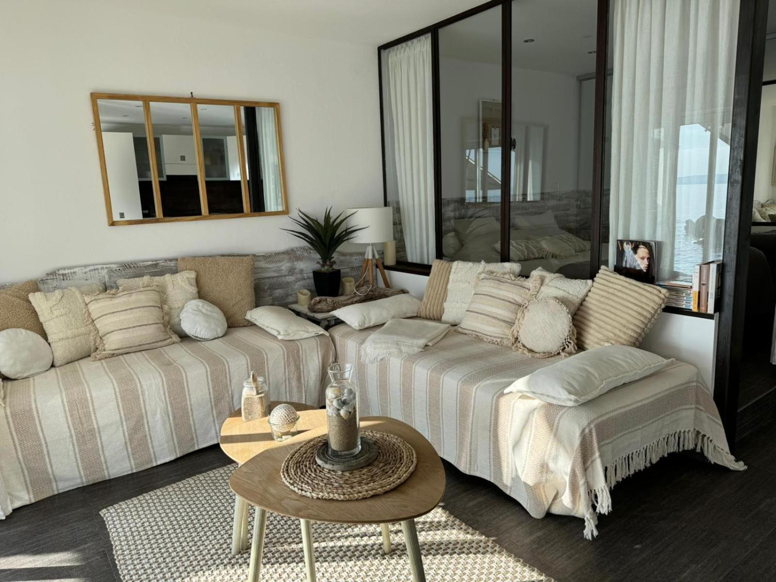 Lou Cabanou Apartment แซ็งต์-แมกซีม ภายนอก รูปภาพ