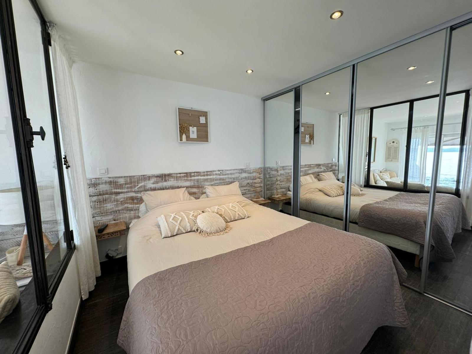 Lou Cabanou Apartment แซ็งต์-แมกซีม ภายนอก รูปภาพ